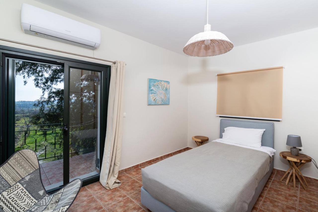 ליקסורי Villa Louke מראה חיצוני תמונה